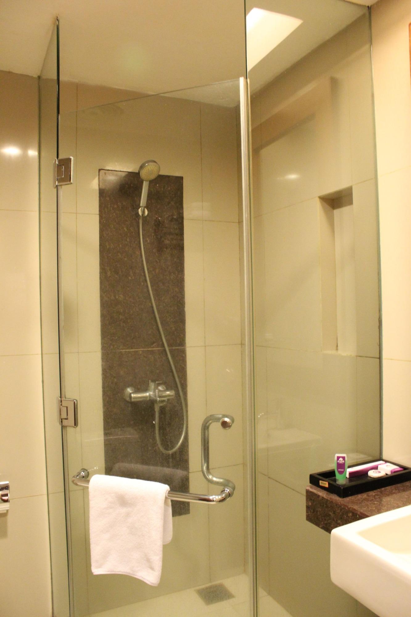 Anggrek Shopping Hotel Bandung Extérieur photo