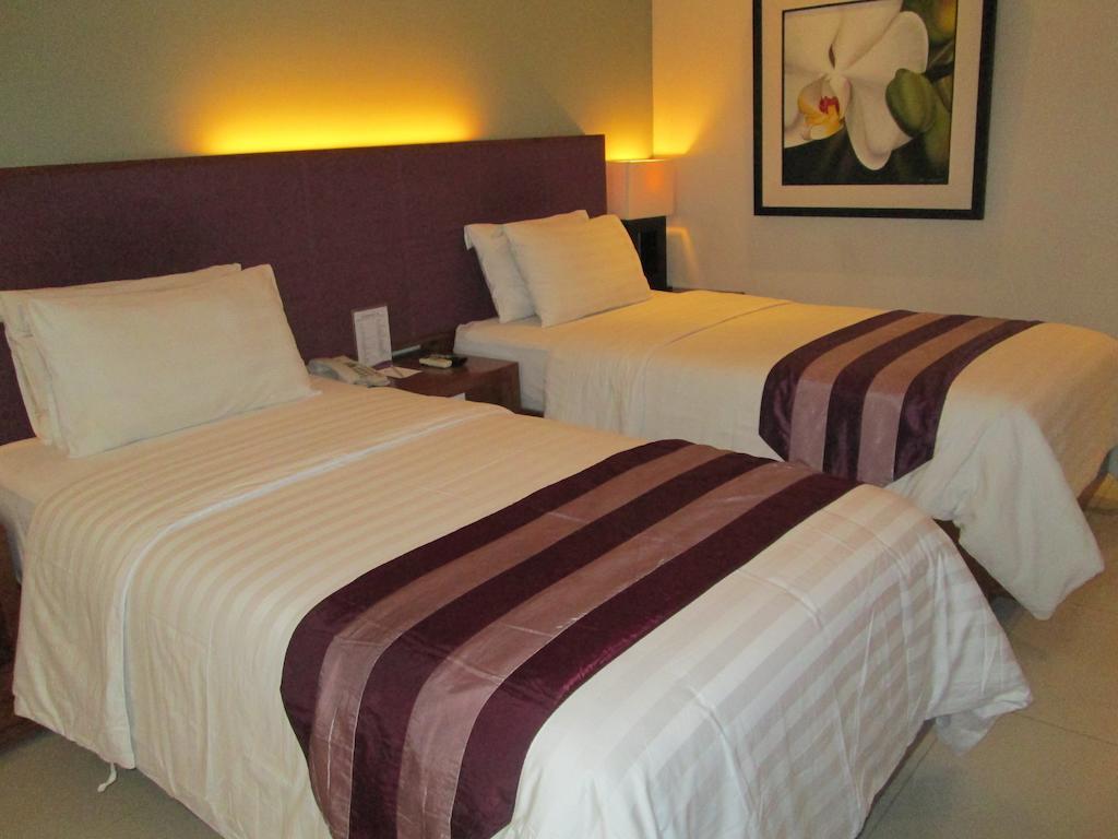 Anggrek Shopping Hotel Bandung Chambre photo