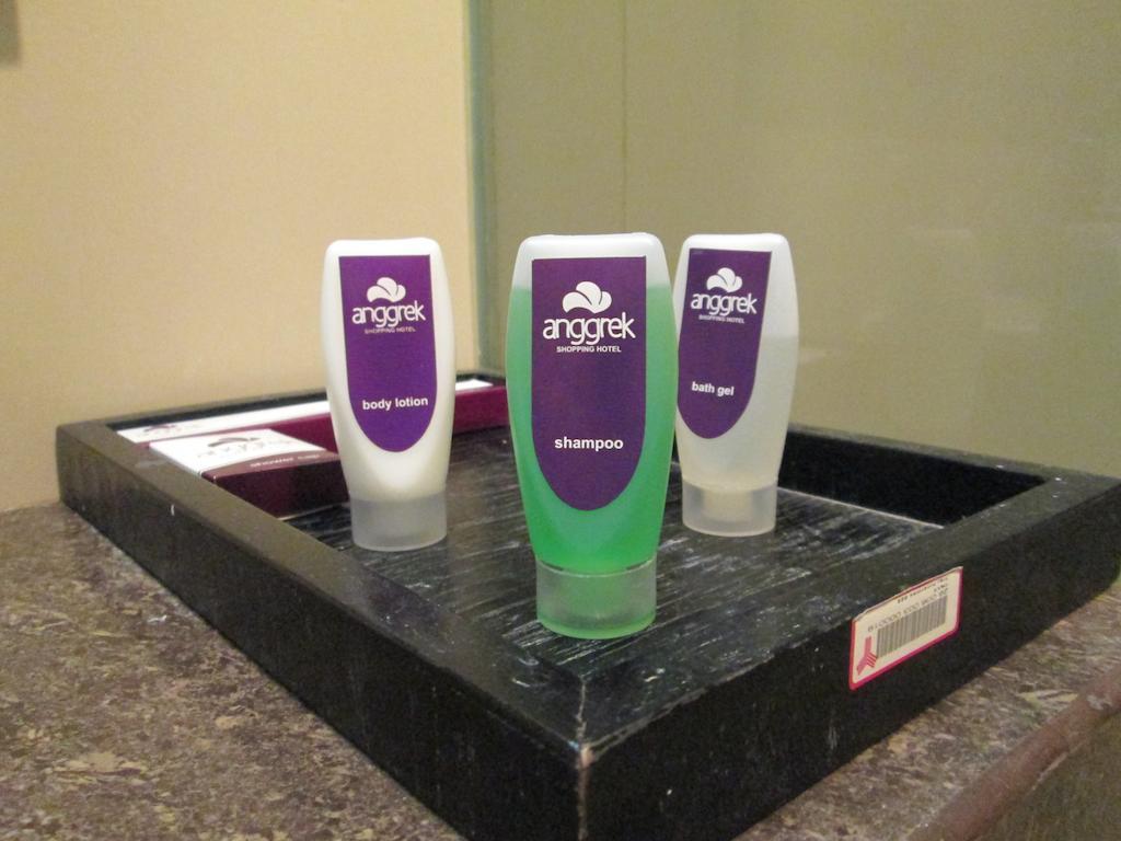 Anggrek Shopping Hotel Bandung Chambre photo