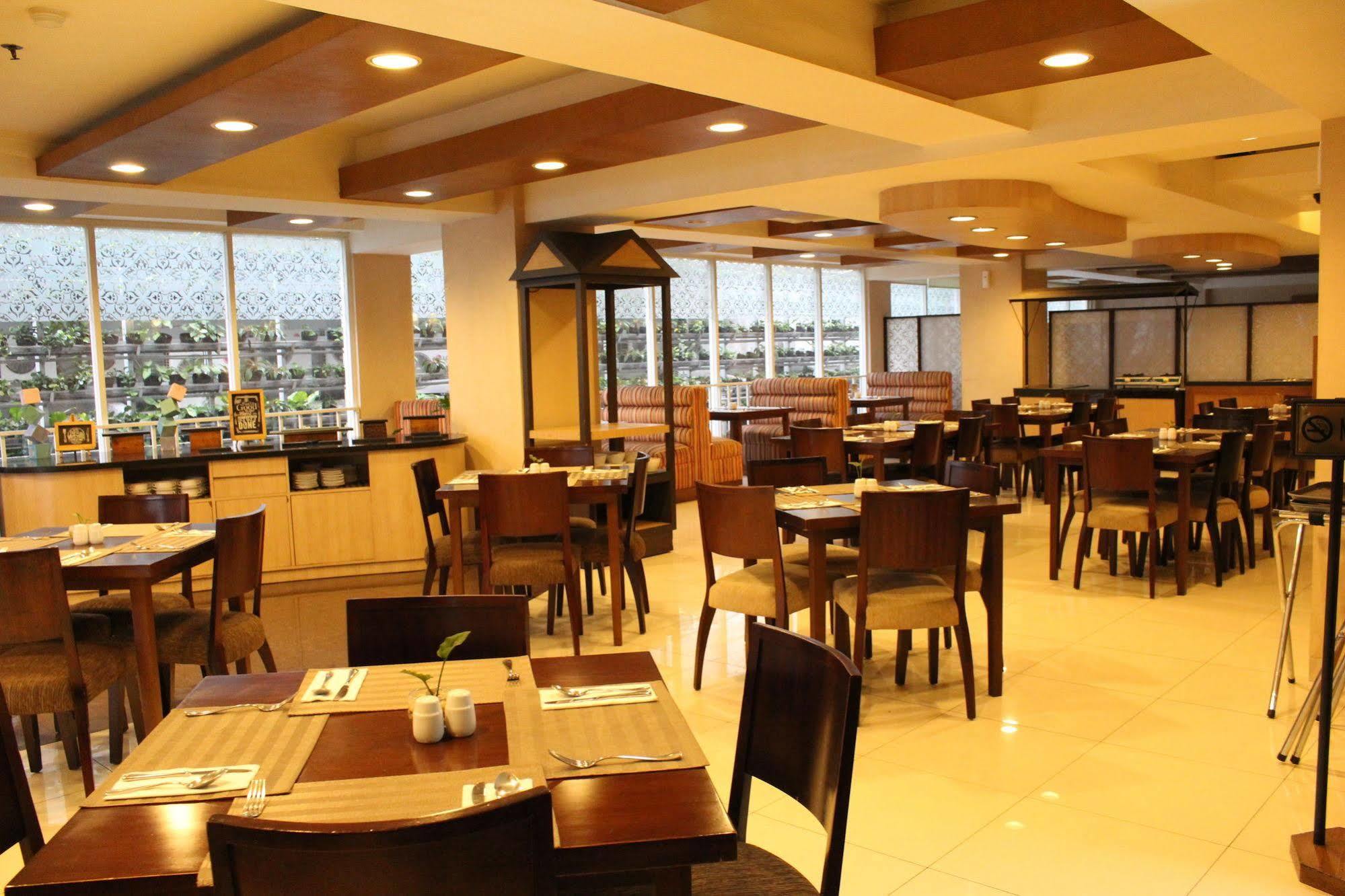 Anggrek Shopping Hotel Bandung Extérieur photo