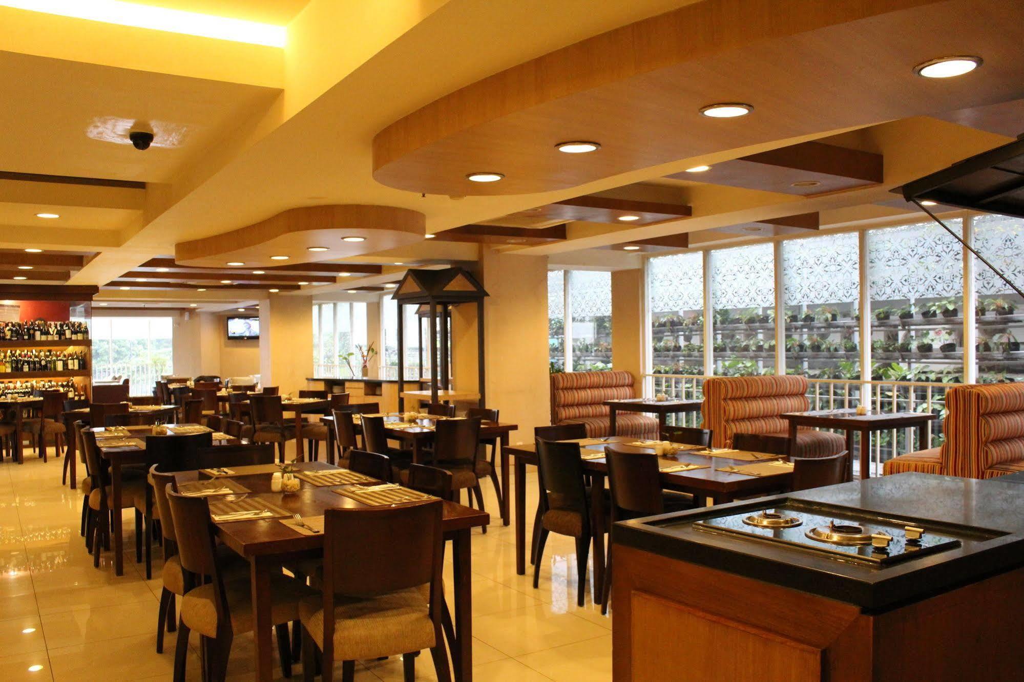 Anggrek Shopping Hotel Bandung Extérieur photo